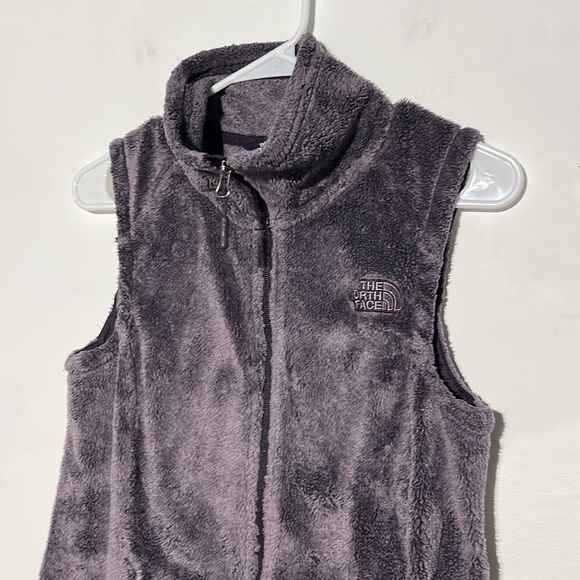 The North Face Ashen Purple Osito Furry Fuzzy Vest Size Small - Picture 3 of 8